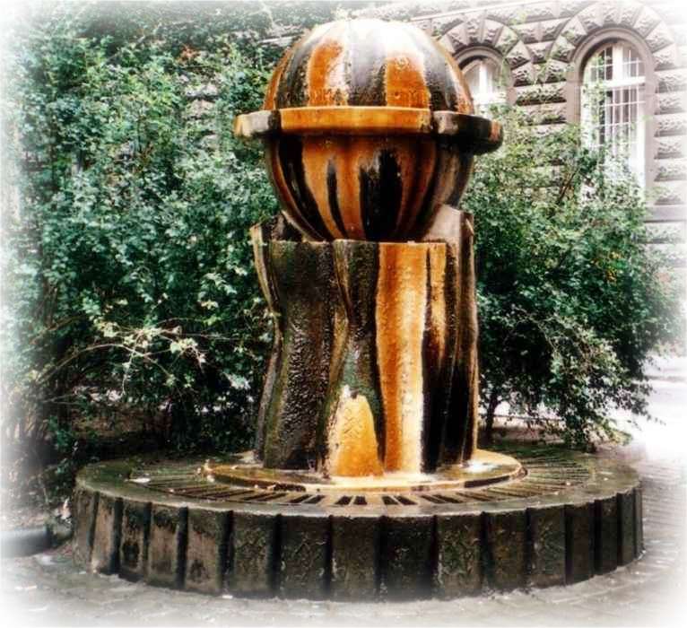 Fontaine de Notre Dame